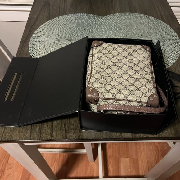 ✨ Never Used Gucci GG Monogram Canvas Shoulder/Messenger Bag✨ - Picture 3 of 10